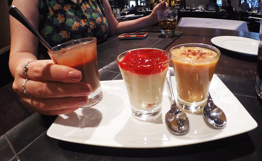 Arremate com brigadeiros no NB Steak.