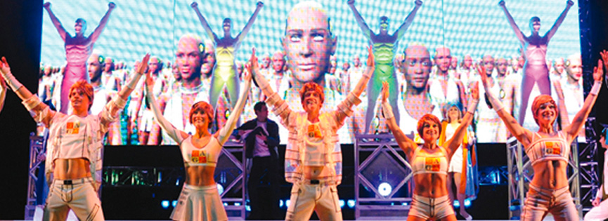 Radio Gaga pela Global Soft - We Will Rock You Musical