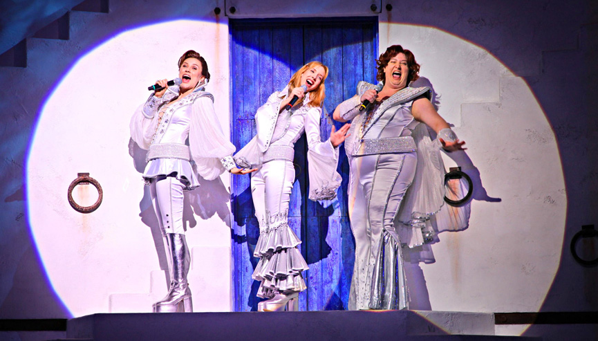 Kiara Sasso em Mamma Mia! no Teatro Abril