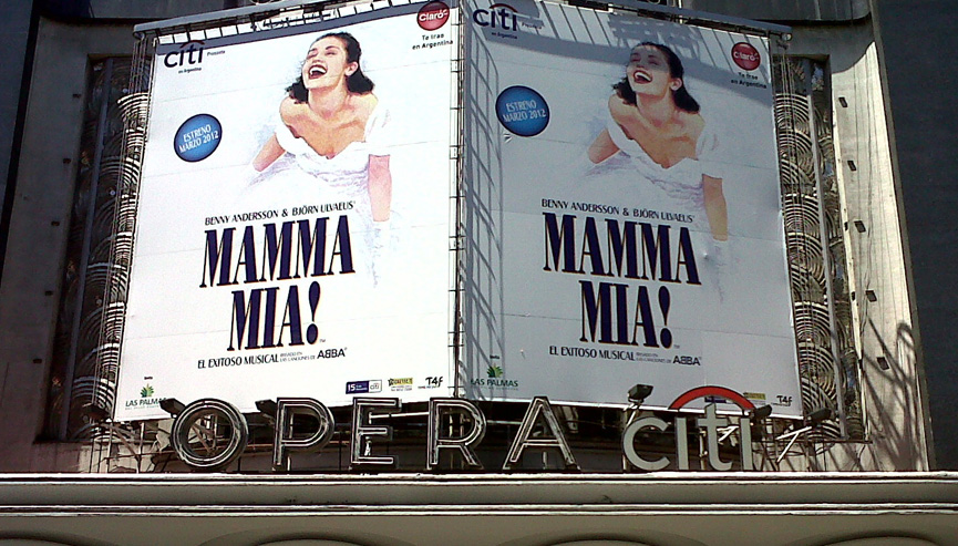 Mamma Mia em cartaz no Teatro Opera em Buenos Aires