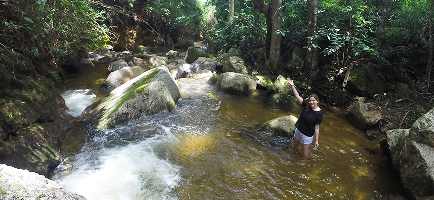 Cachoeira dentro da Pousada Riacho Doce